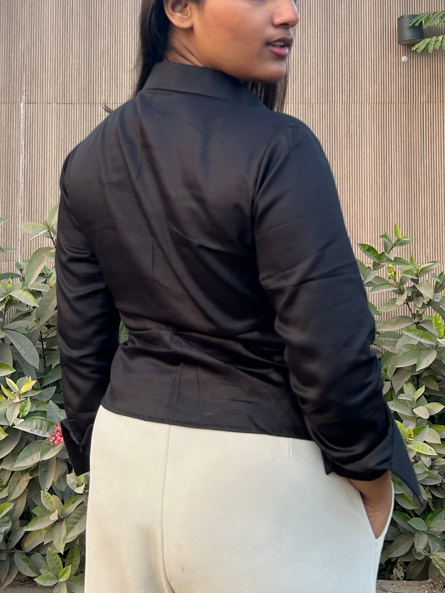 Hae-rin Blazer Shirt In Black