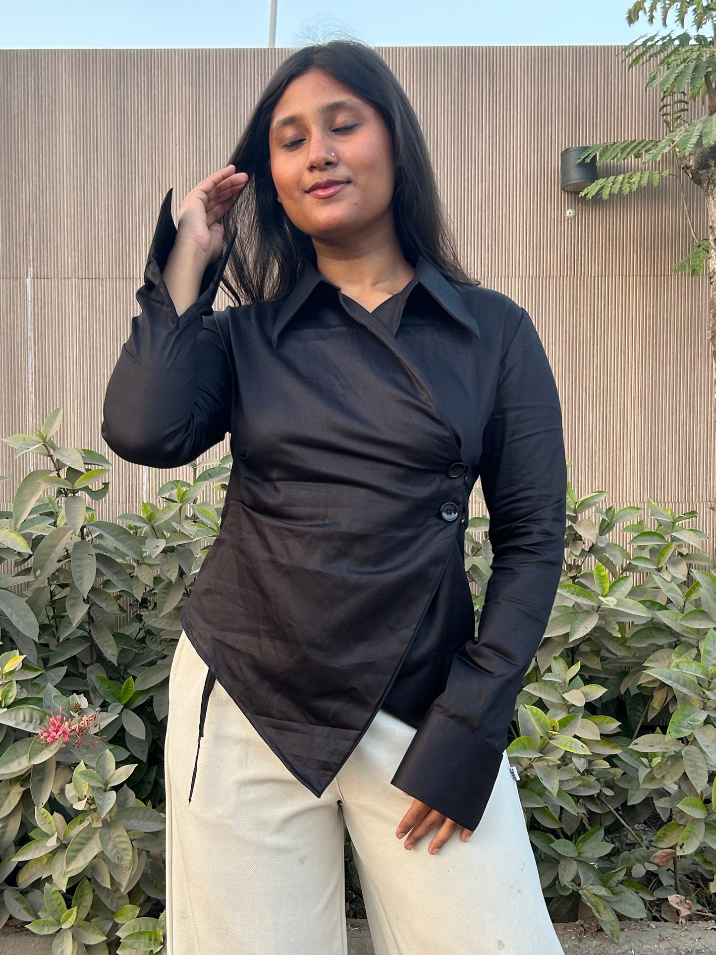 Hae-rin Blazer Shirt In Black